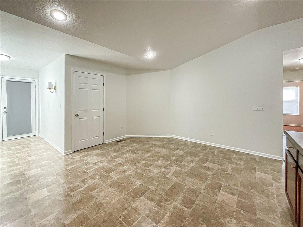 14404 Eastern Court Property Photo 13