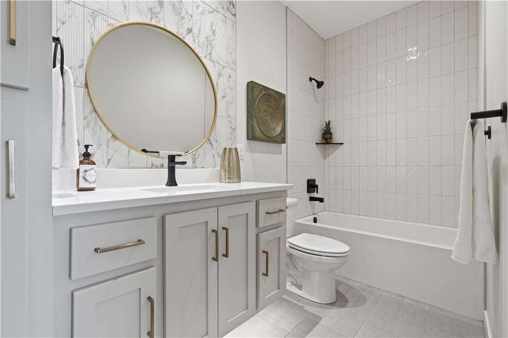 4073 Ne Chapel Manor Drive Property Photo 28