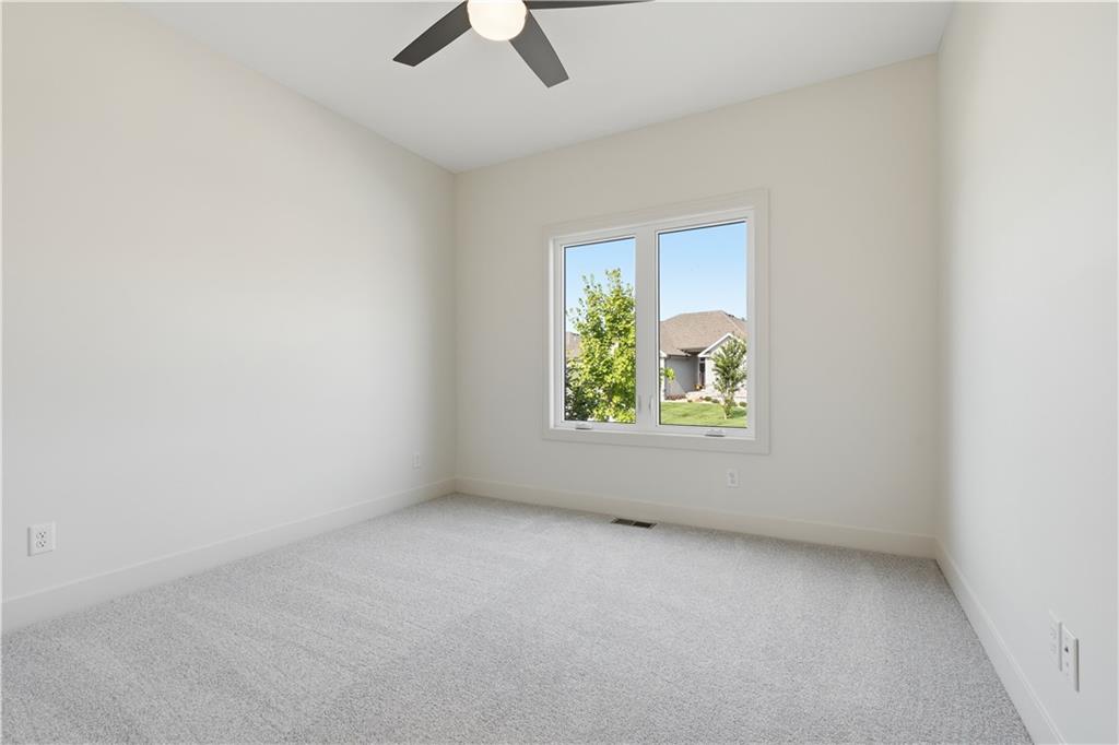 4073 Ne Chapel Manor Drive Property Photo 29