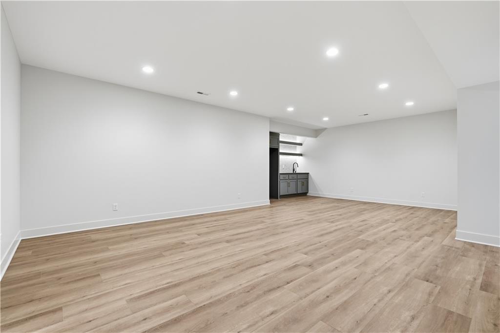 4073 Ne Chapel Manor Drive Property Photo 37