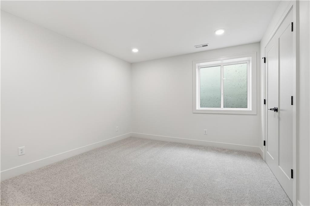 4073 Ne Chapel Manor Drive Property Photo 39