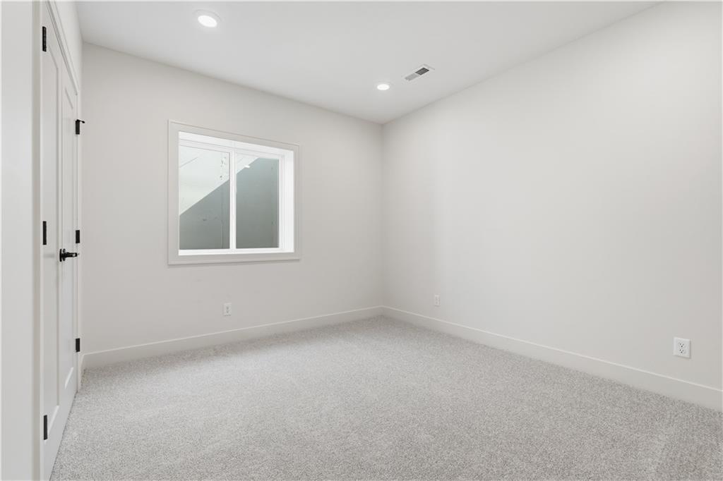 4073 Ne Chapel Manor Drive Property Photo 41