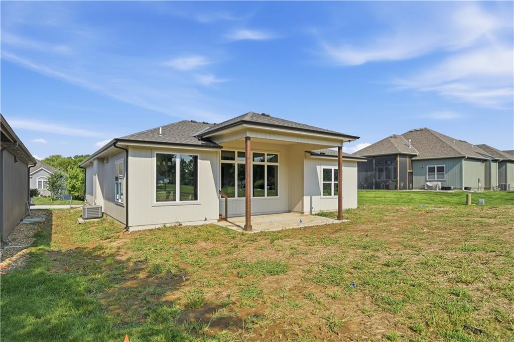 4073 Ne Chapel Manor Drive Property Photo 46