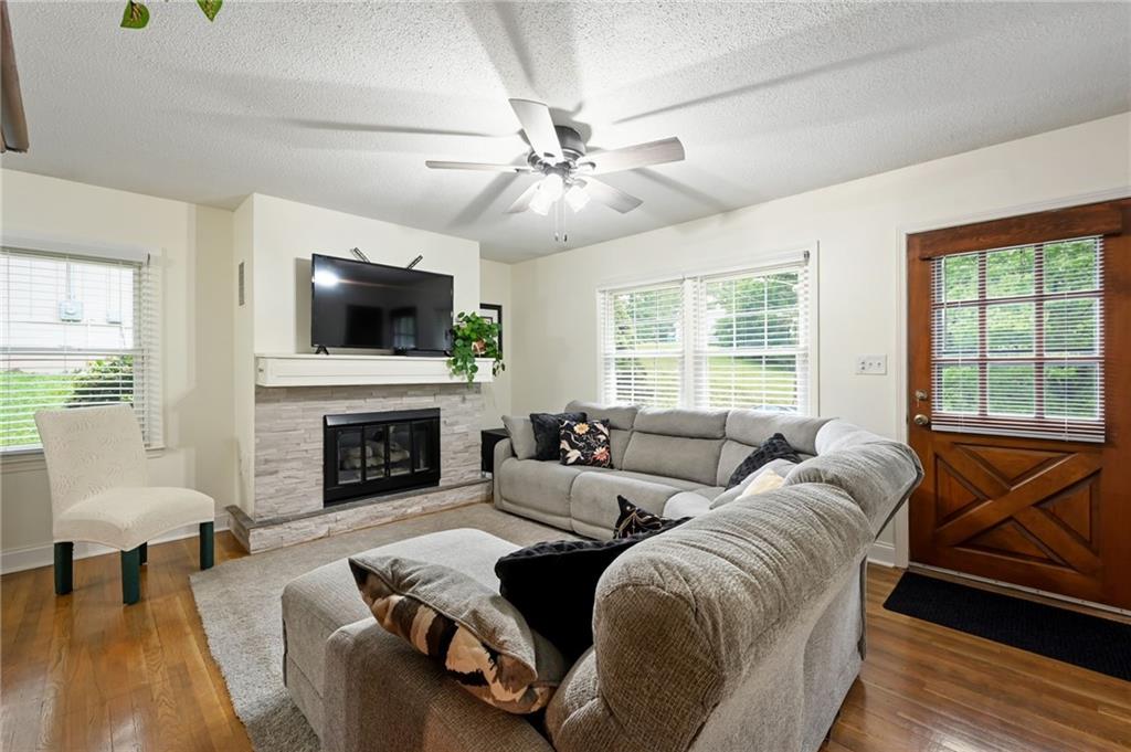 12709 E Silver Lane Property Photo 4