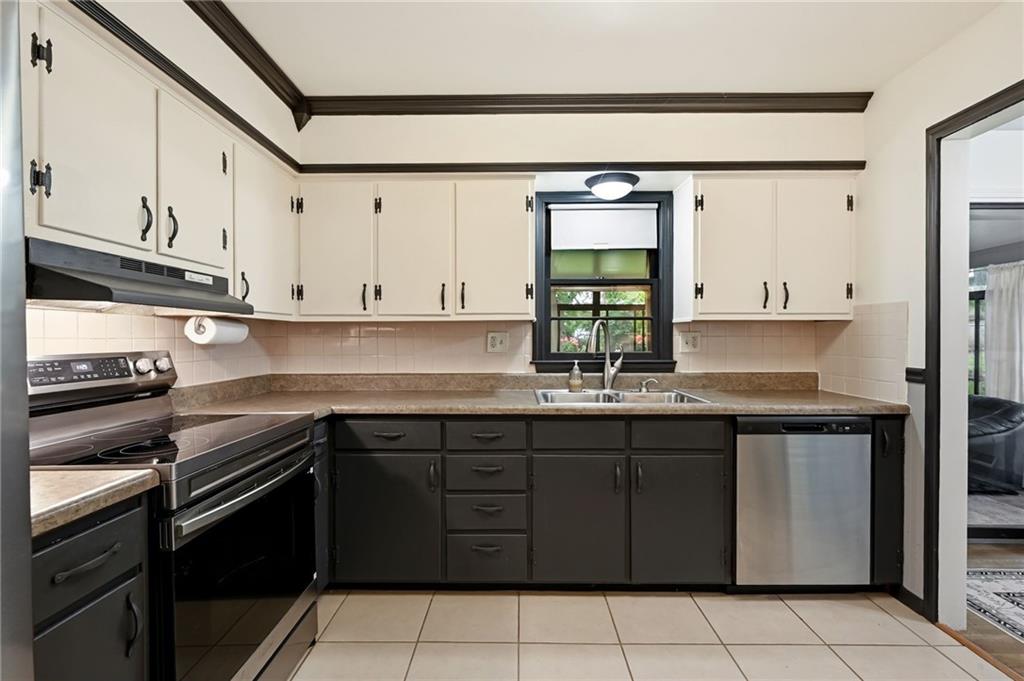 12709 E Silver Lane Property Photo 8