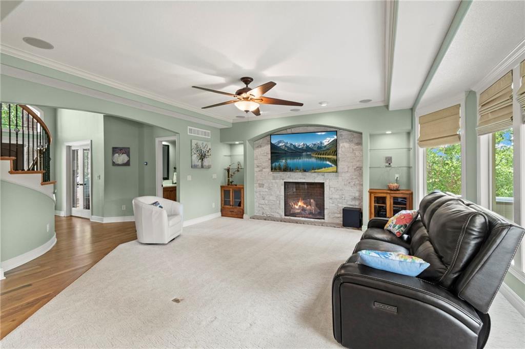 2907 Ne Viewpark Place Property Photo 17