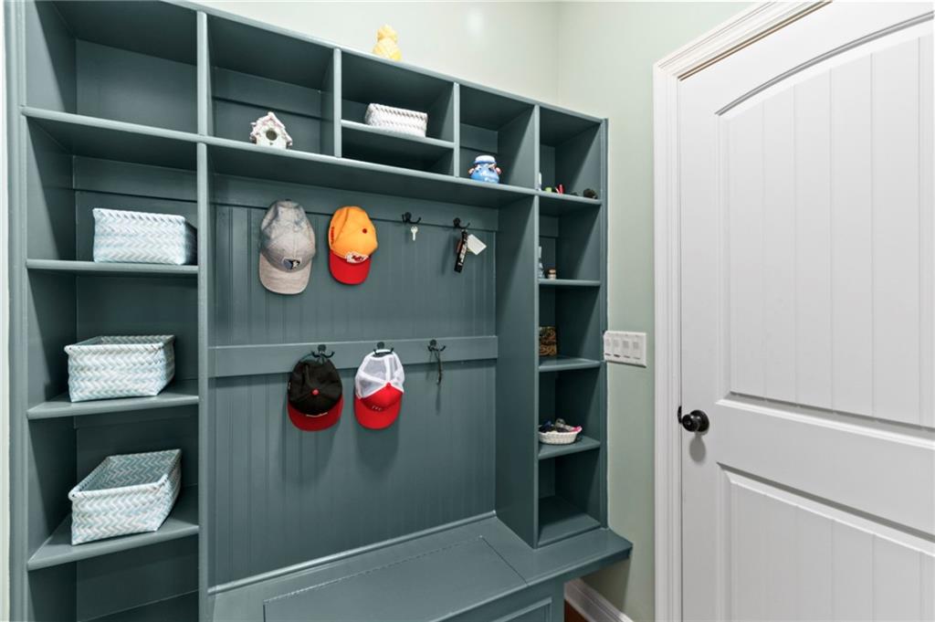 2907 Ne Viewpark Place Property Photo 26