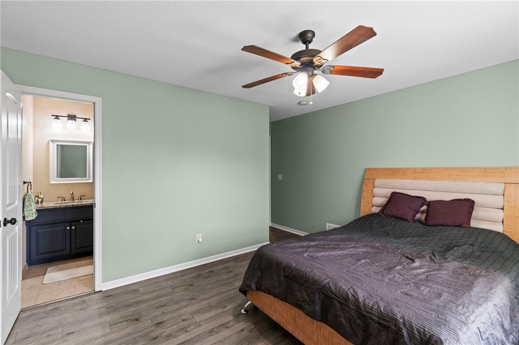 2907 Ne Viewpark Place Property Photo 35