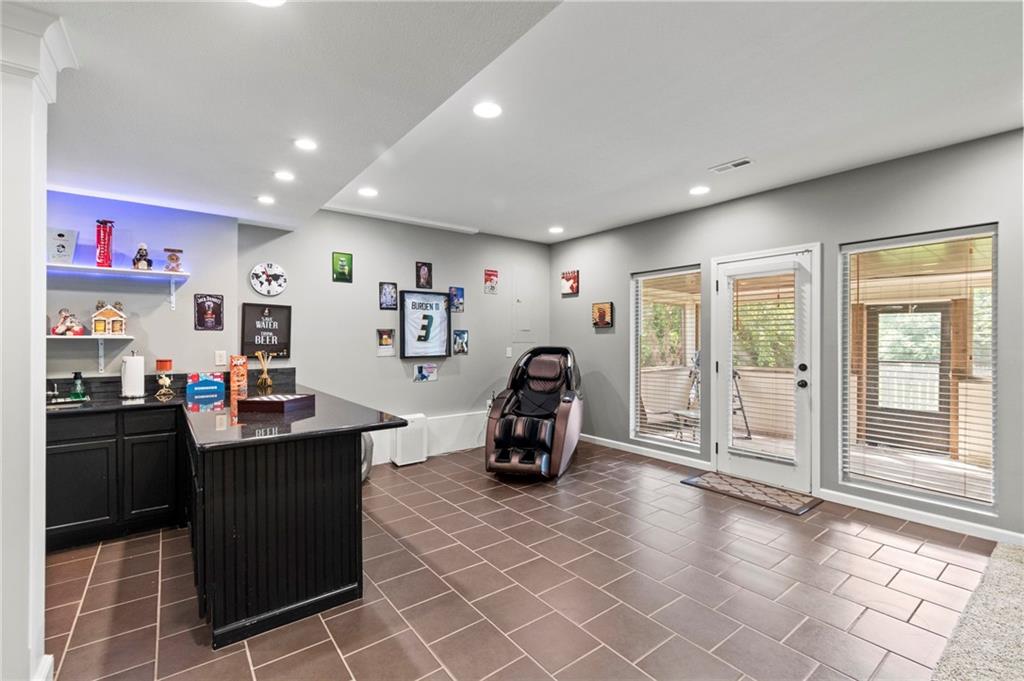 2907 Ne Viewpark Place Property Photo 46