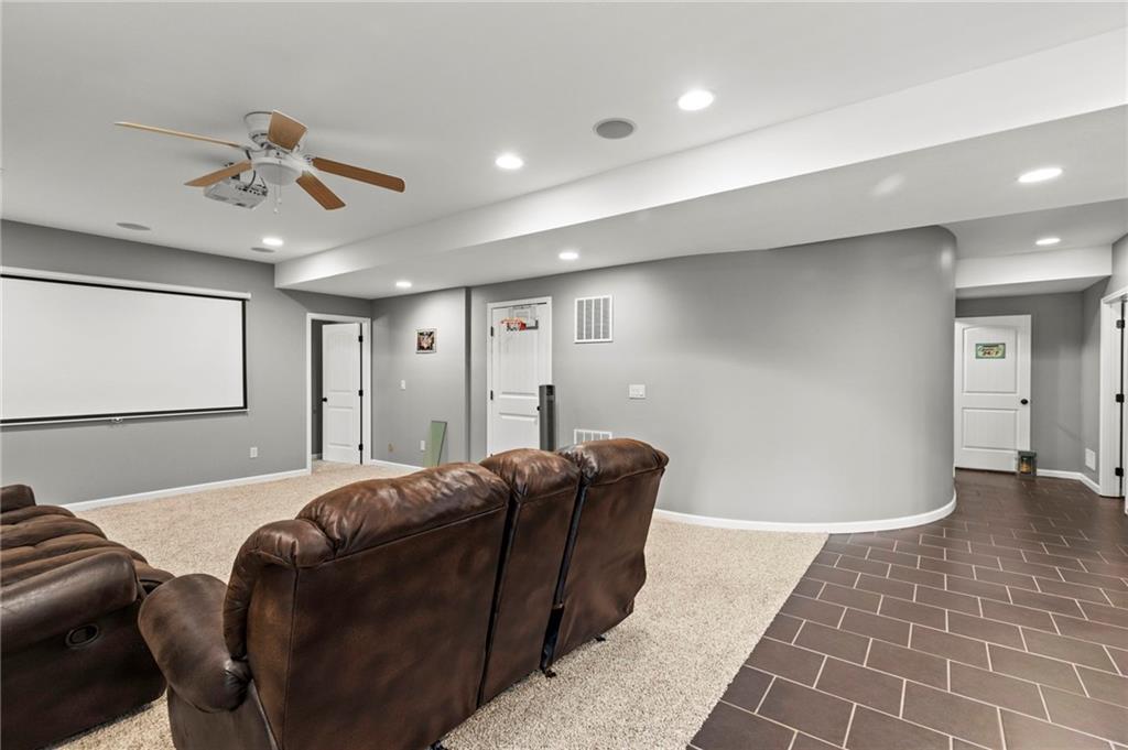 2907 Ne Viewpark Place Property Photo 48