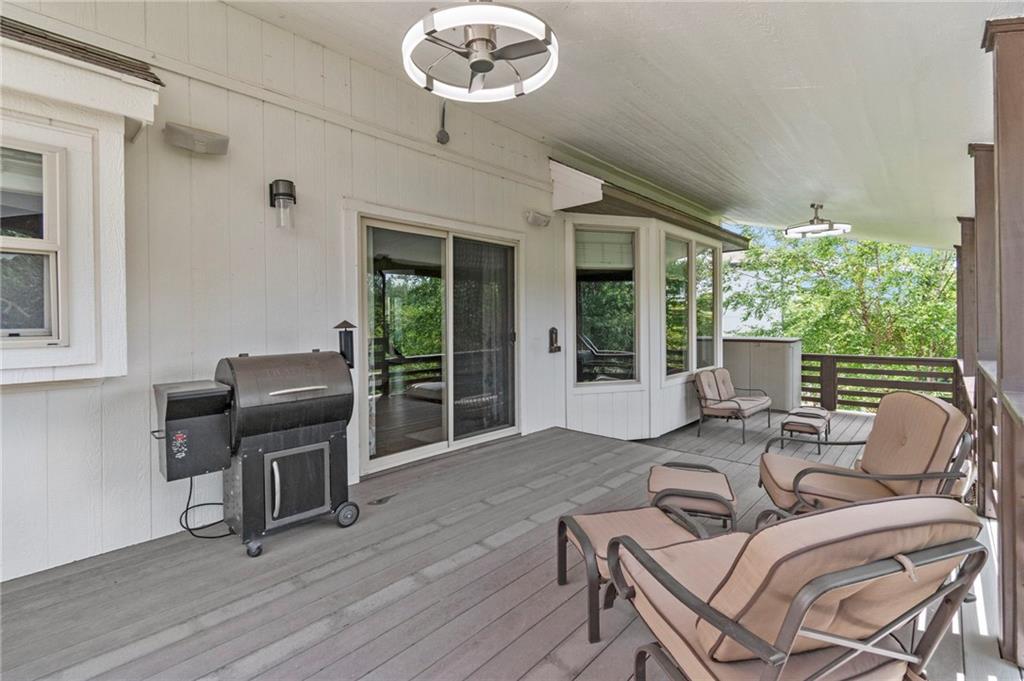 2907 Ne Viewpark Place Property Photo 52