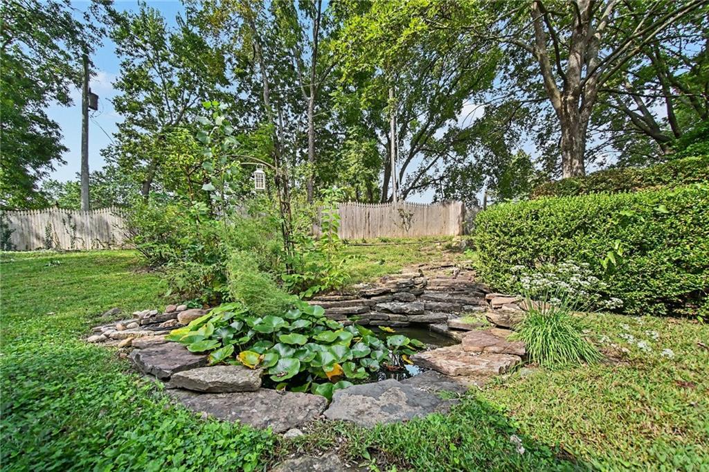 5710 N Spruce Avenue Property Photo 1