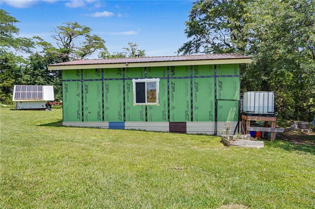 17846 270th Road Property Photo 4