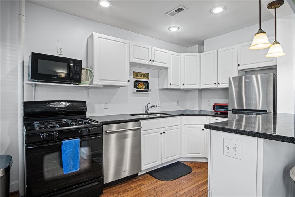 212 Emanuel Cleaver Ii Boulevard Property Photo 6