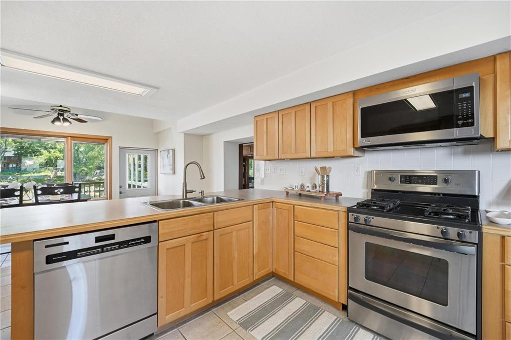 859 Nw South Shore Drive Property Photo 33