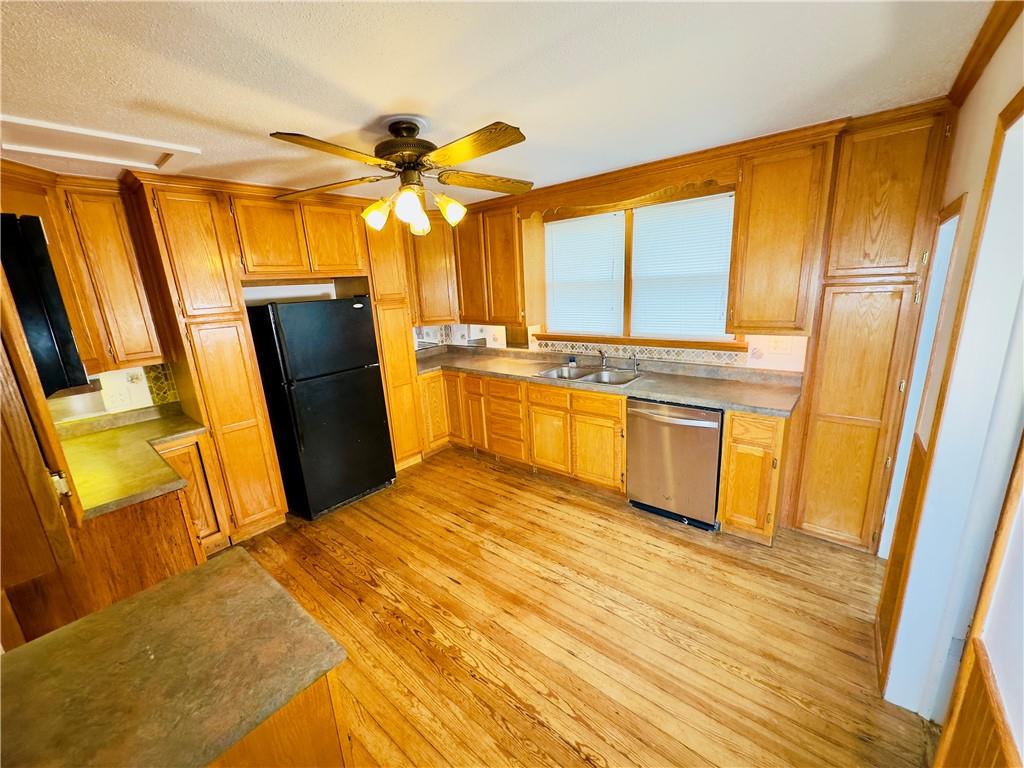 409 W Miller Street Property Photo 11