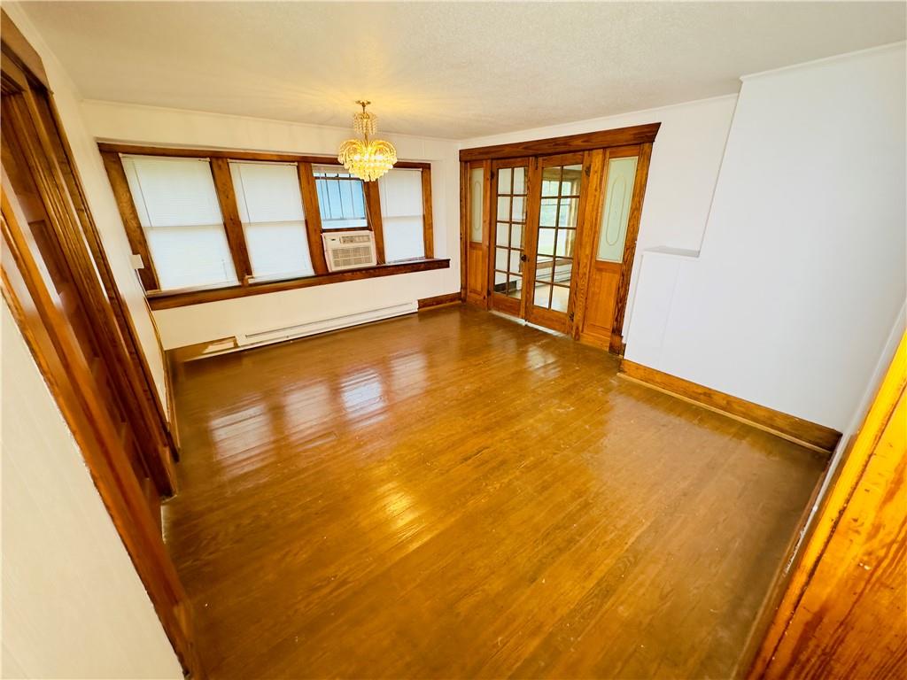 409 W Miller Street Property Photo 16