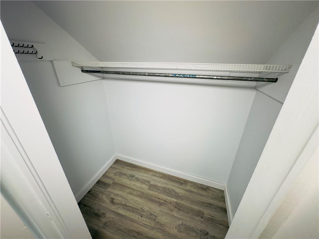 409 W Miller Street Property Photo 32