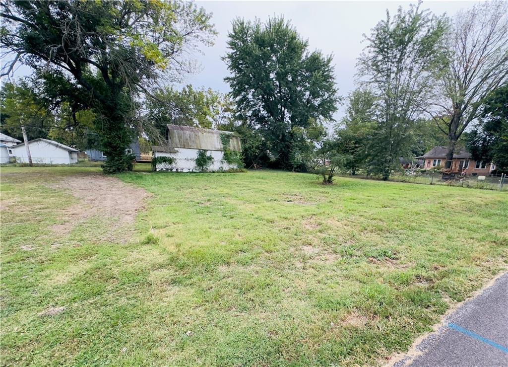 409 W Miller Street Property Photo 36
