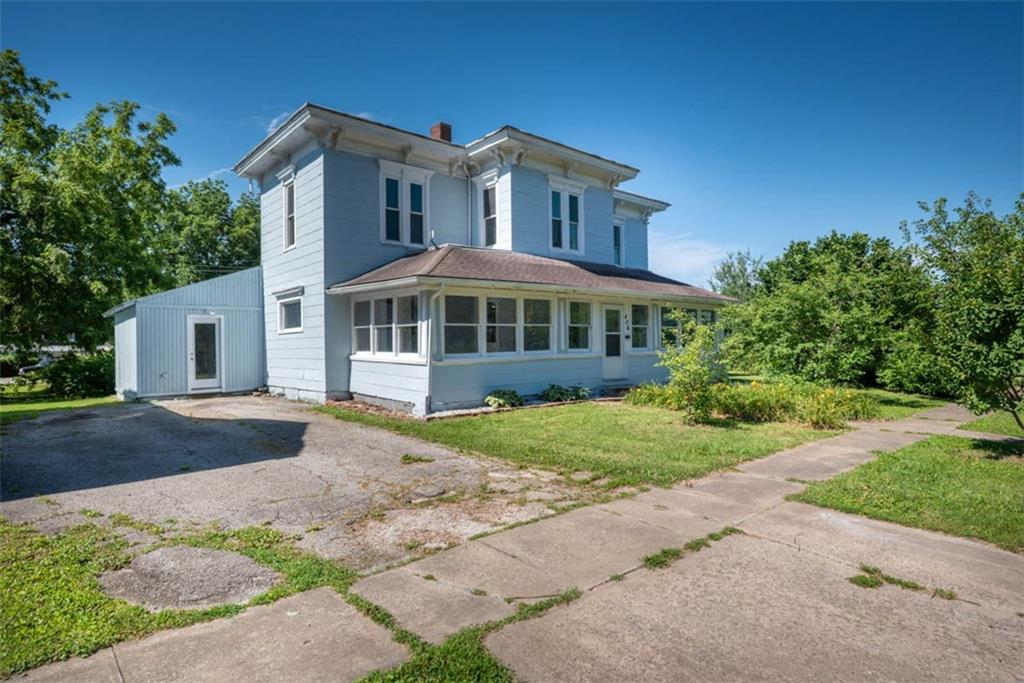 406 E 4th Street Property Photo 2
