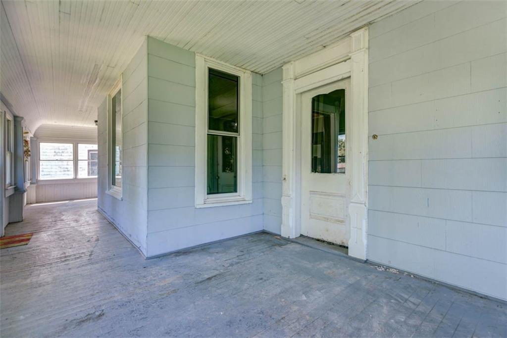 406 E 4th Street Property Photo 6