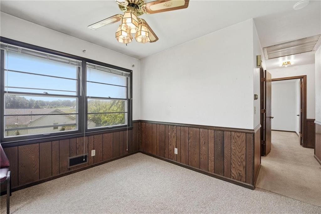 483 Ne Meadowbrook Road Property Photo 15