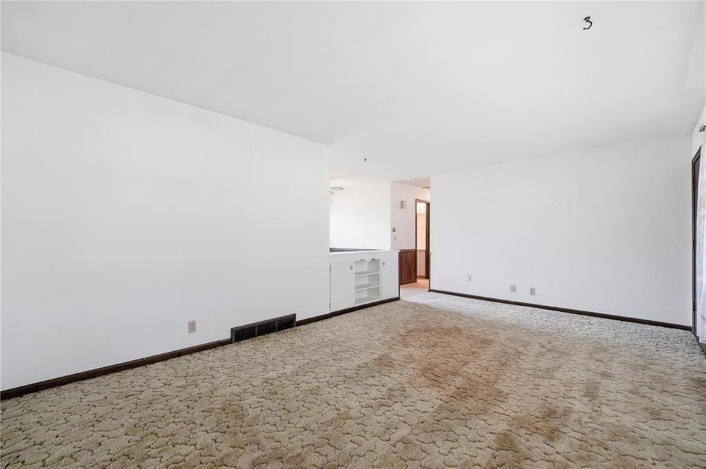 483 Ne Meadowbrook Road Property Photo 21