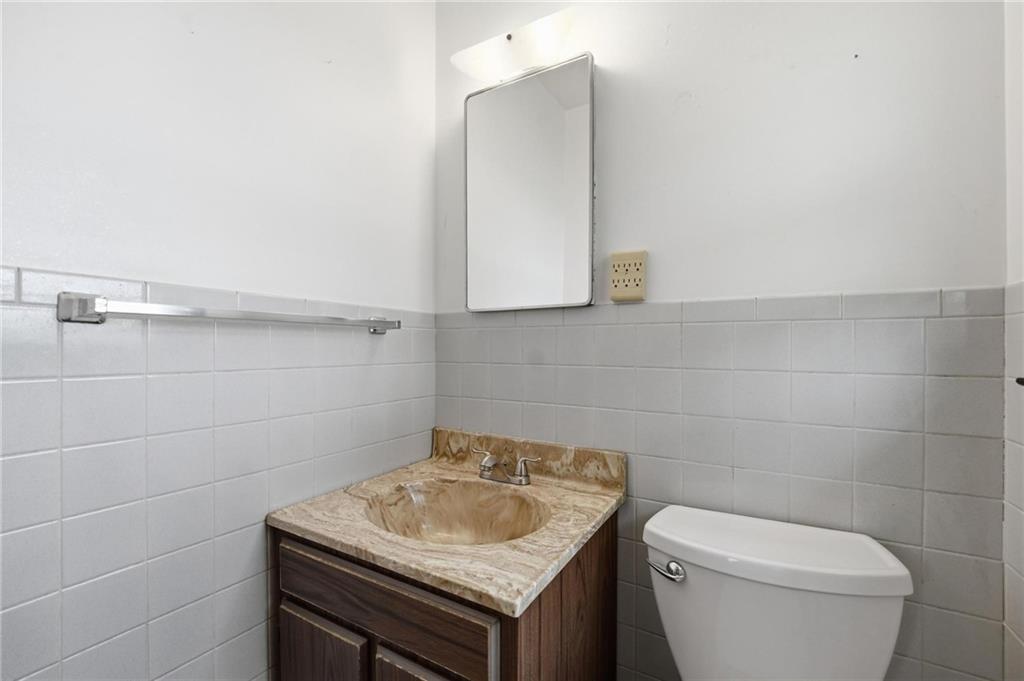 483 Ne Meadowbrook Road Property Photo 26