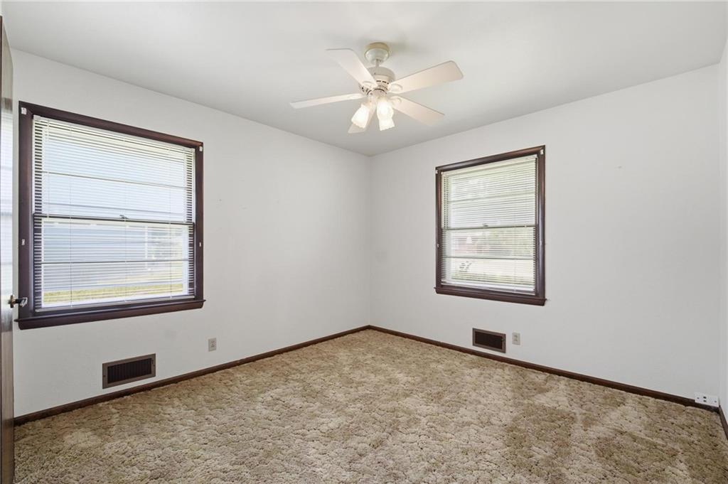 483 Ne Meadowbrook Road Property Photo 27