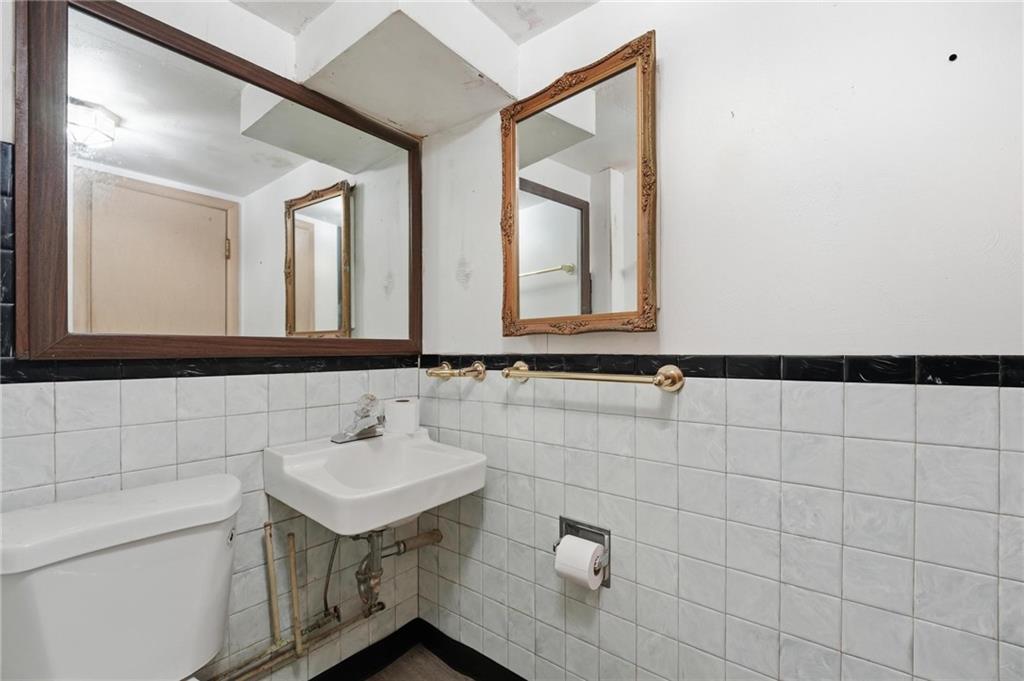 483 Ne Meadowbrook Road Property Photo 34