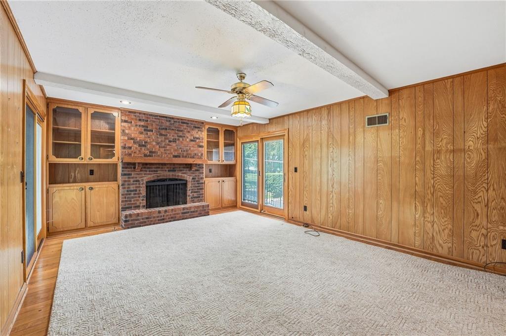 71 E 106th Terrace Property Photo 18