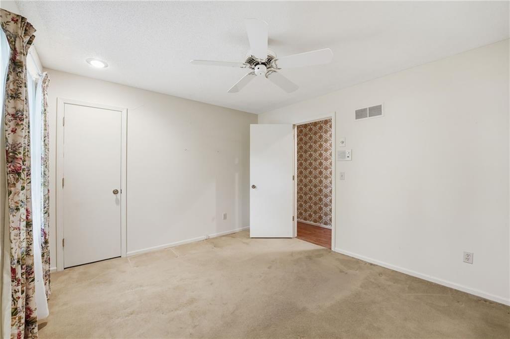 71 E 106th Terrace Property Photo 25
