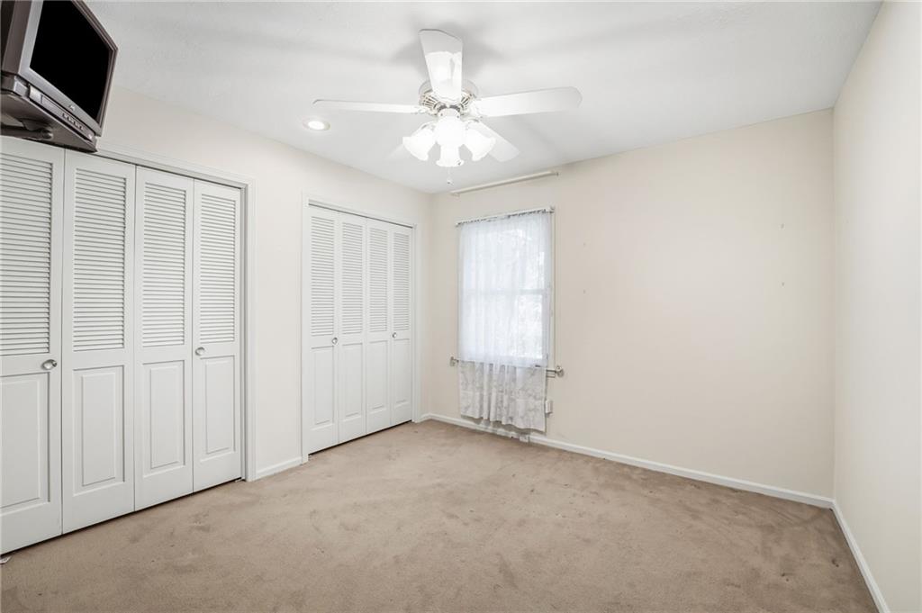 71 E 106th Terrace Property Photo 33