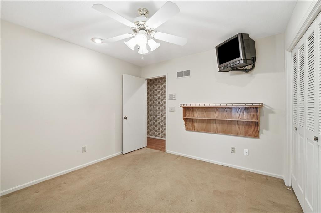 71 E 106th Terrace Property Photo 34
