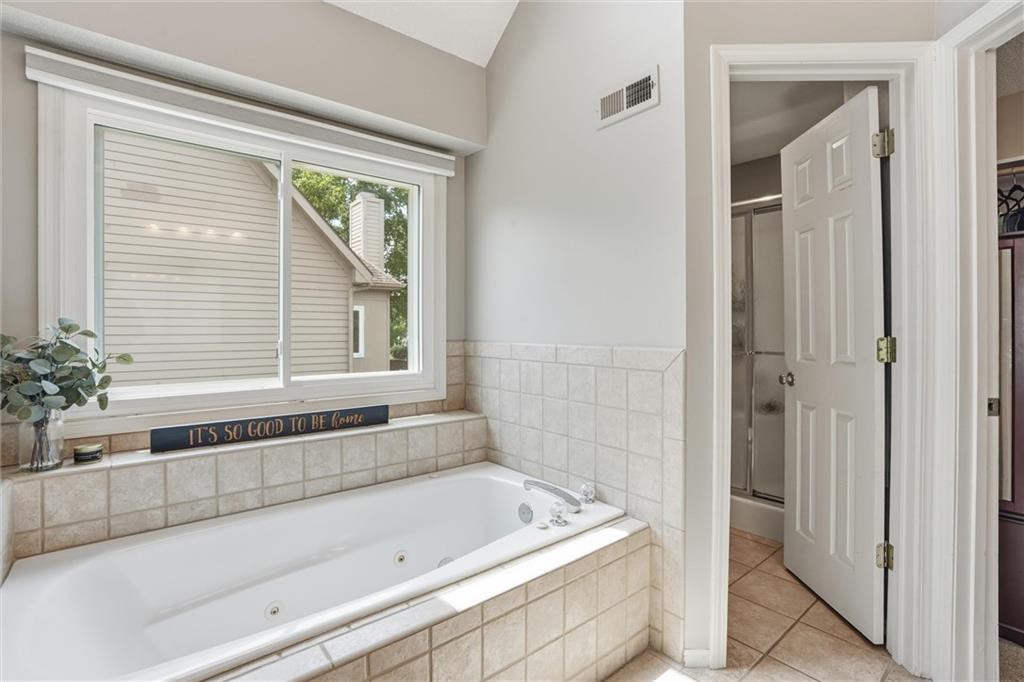 204 N Walker Drive Property Photo 28