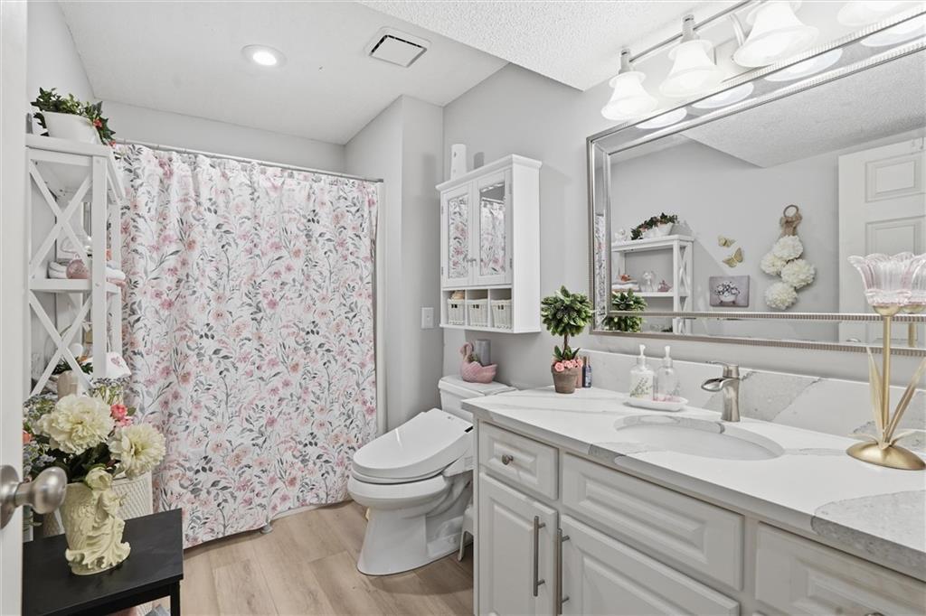 204 N Walker Drive Property Photo 39