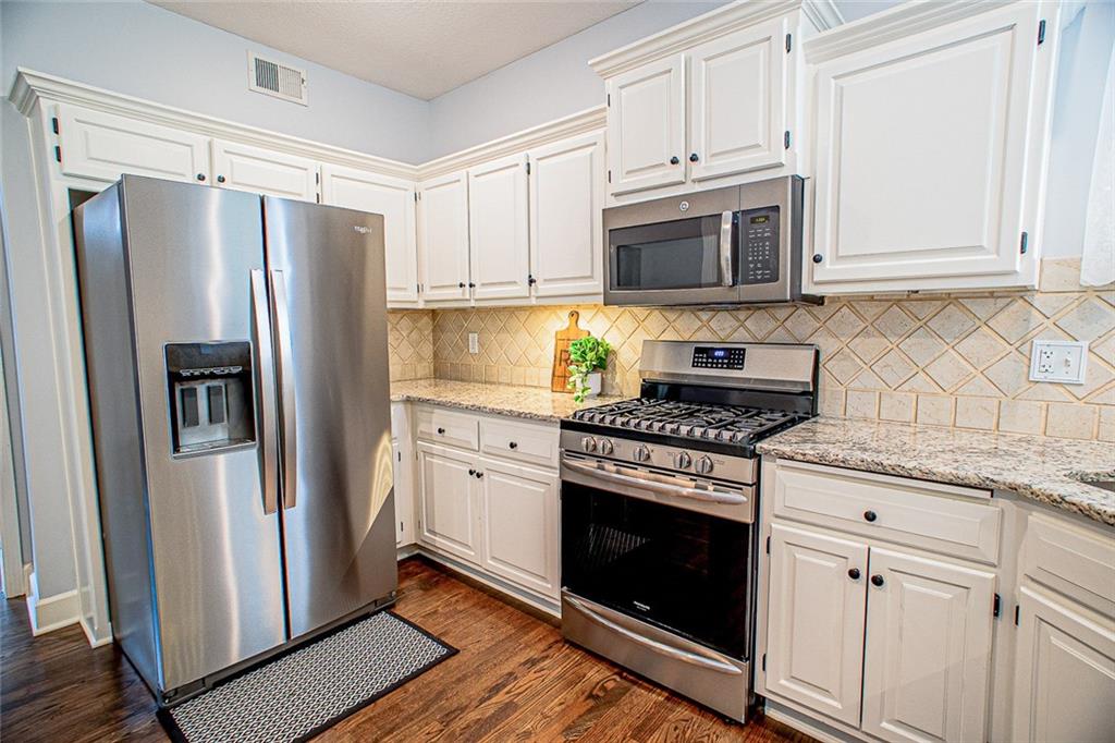 22402 W 45th Street Property Photo 6