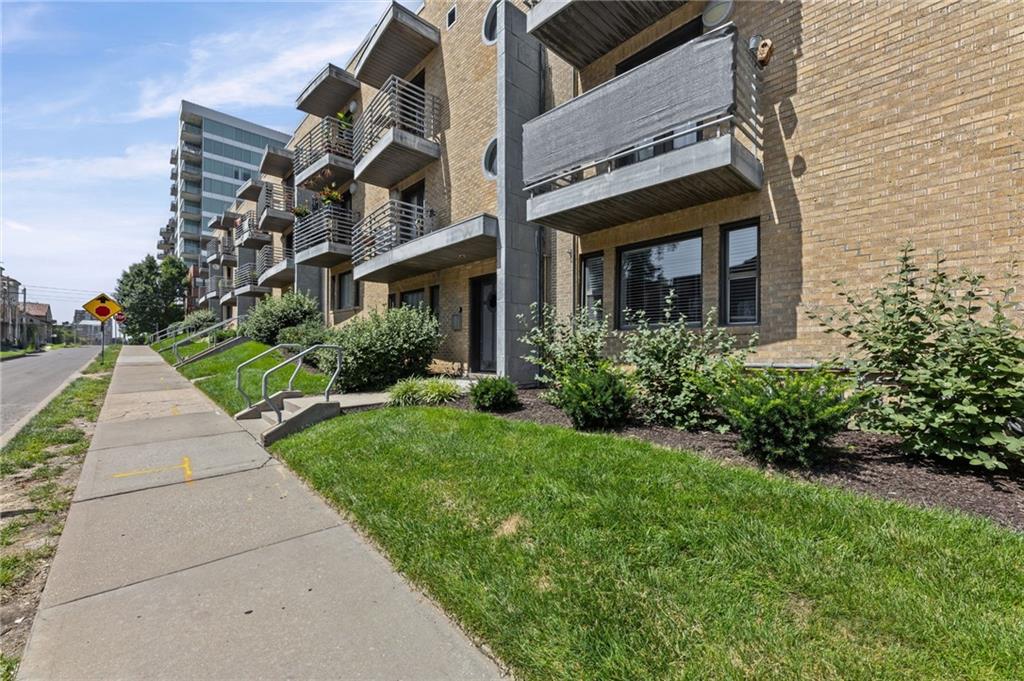 4528 N Broadway Boulevard Property Photo 3