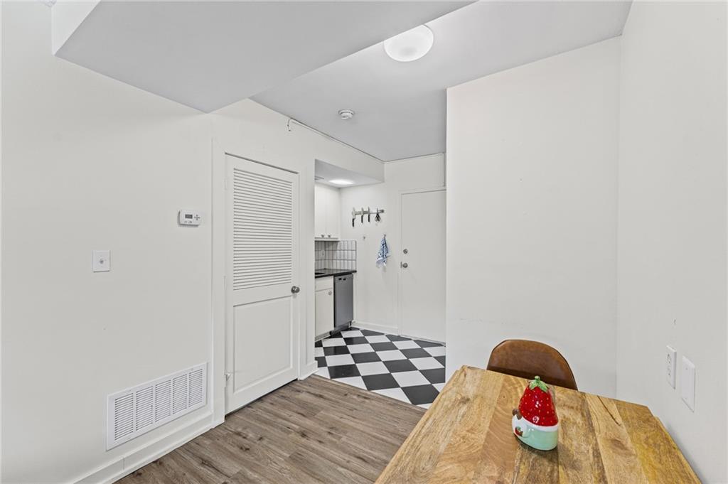 4528 N Broadway Boulevard Property Photo 5