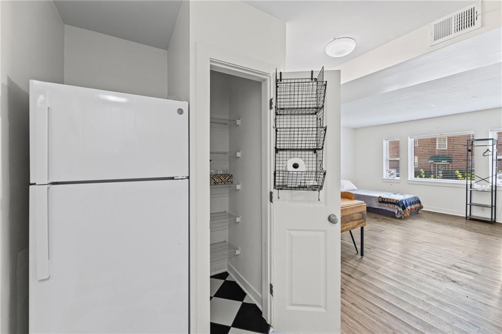 4528 N Broadway Boulevard Property Photo 11