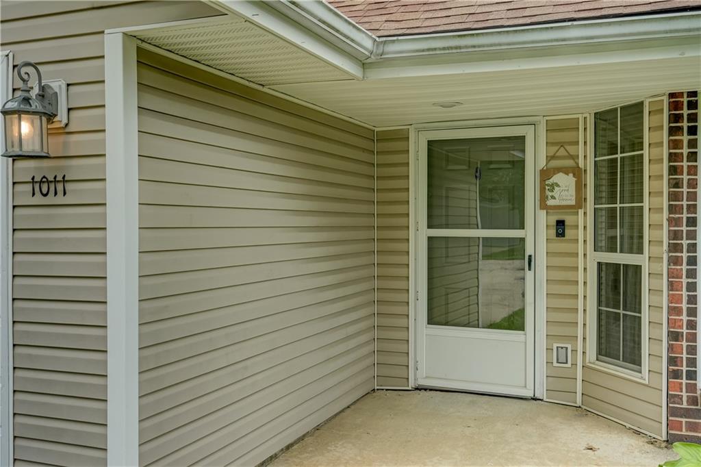1011 Fox Run Drive Property Photo 5