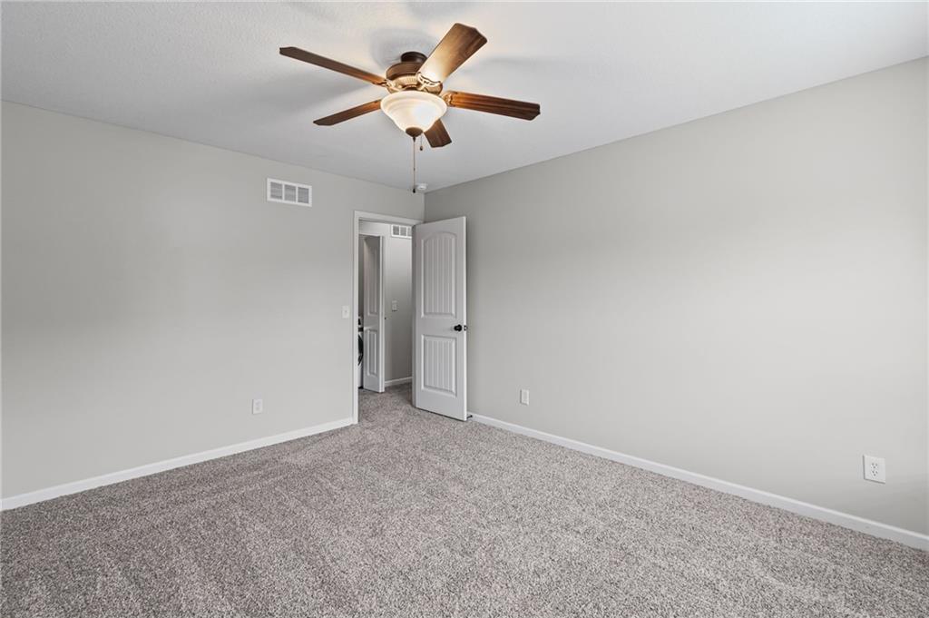 1913 White Tail Lane Property Photo 18