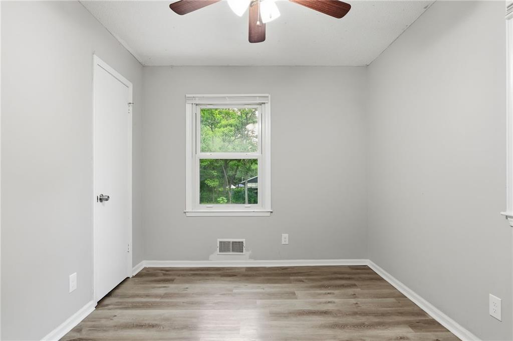 11016 Herrick Avenue Property Photo 9