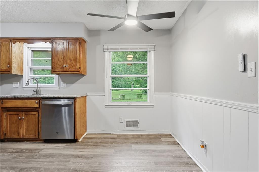 11016 Herrick Avenue Property Photo 17