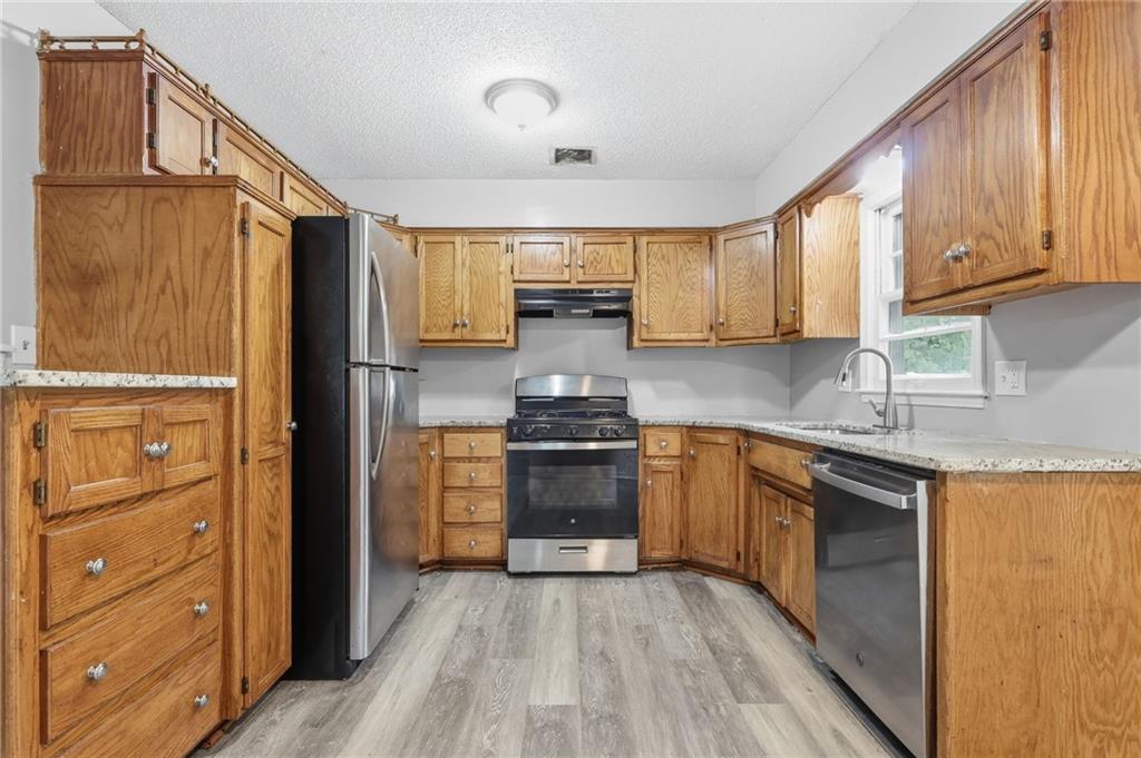 11016 Herrick Avenue Property Photo 18