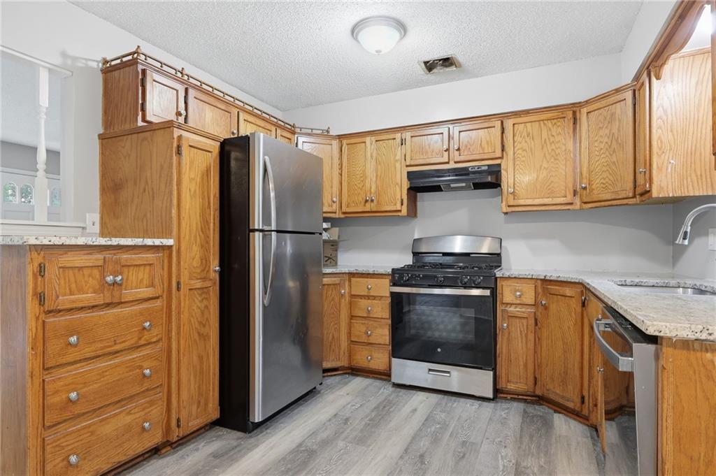 11016 Herrick Avenue Property Photo 19