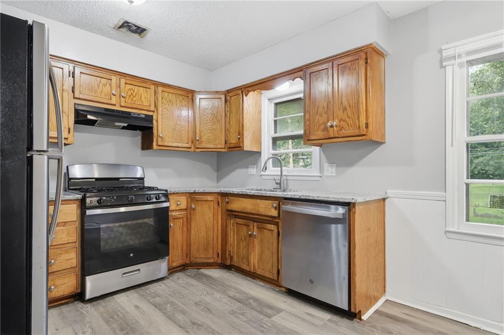 11016 Herrick Avenue Property Photo 20