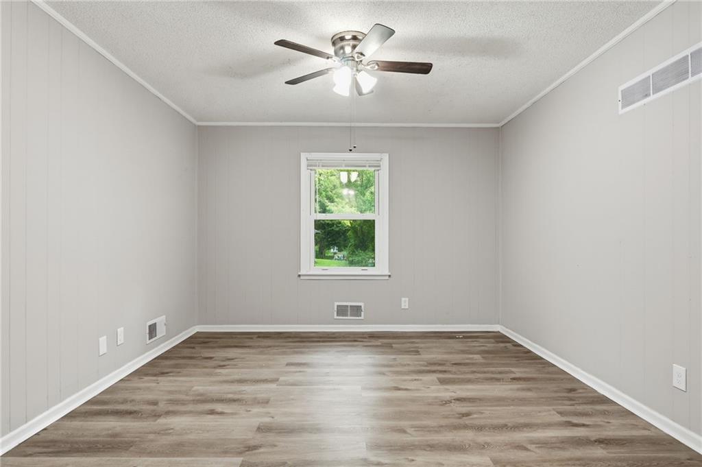 11016 Herrick Avenue Property Photo 23