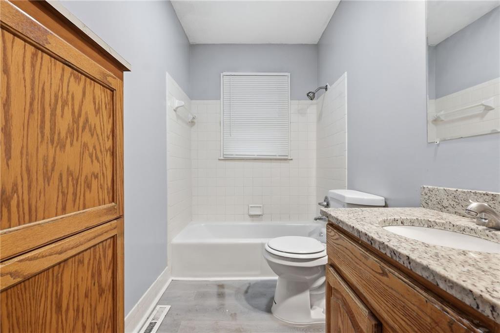 11016 Herrick Avenue Property Photo 34