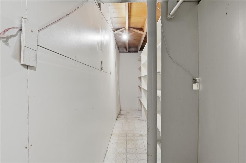 11016 Herrick Avenue Property Photo 38